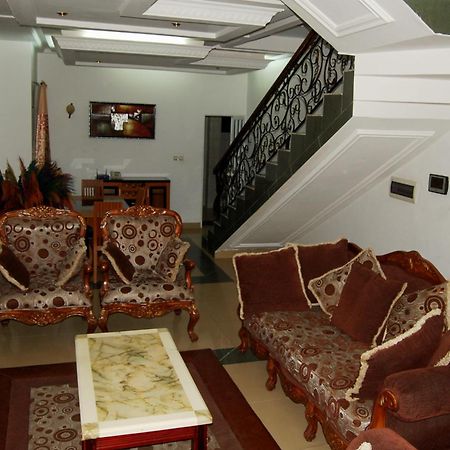 Hotel Residence Jeanne D'Arc Cotonou Exterior photo