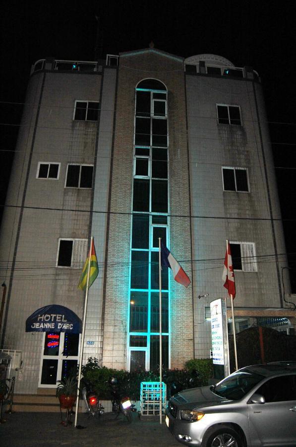 Hotel Residence Jeanne D'Arc Cotonou Exterior photo