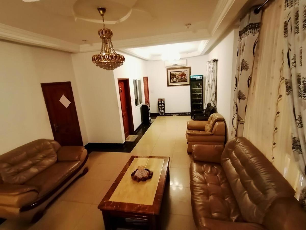 Hotel Residence Jeanne D'Arc Cotonou Exterior photo
